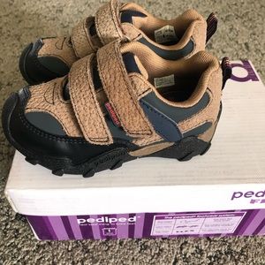 NIB Pediped Flex Highlander shoes Size 7 US/ 23 EU